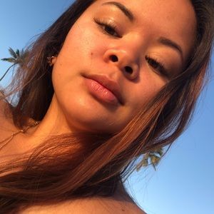 Meet your Posher, Bonita